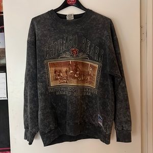 Vintage “Nutmeg Mills” Bears Sweeater